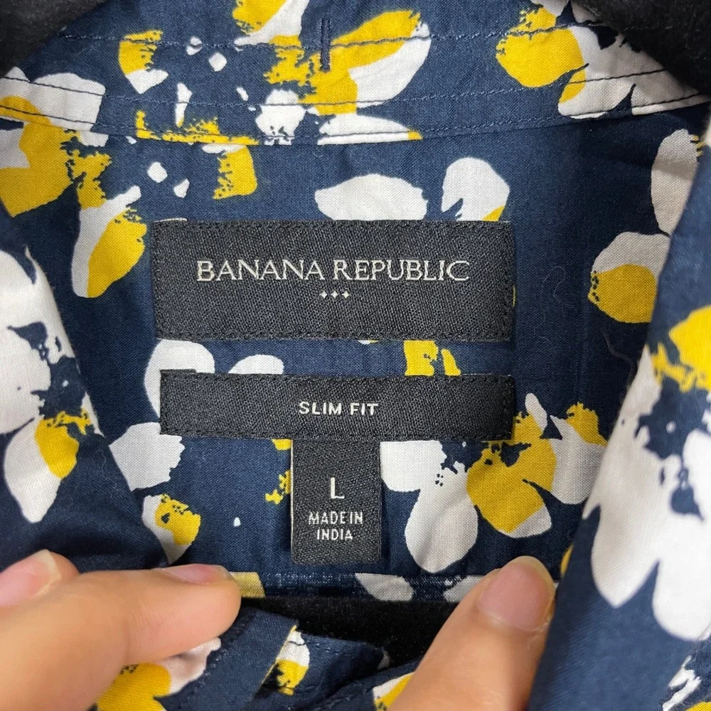 Banana Republic item comes